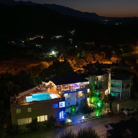 Labyrinth Hotel Jeorjúpoli Kültér fotó