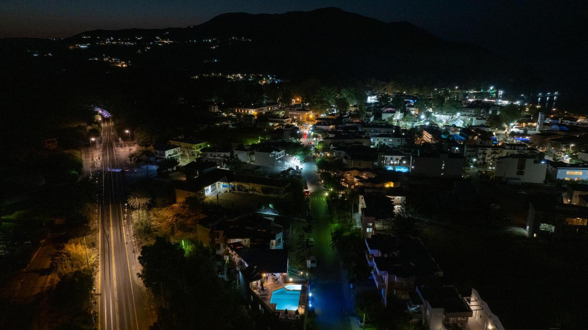 Labyrinth Hotel Jeorjúpoli Kültér fotó