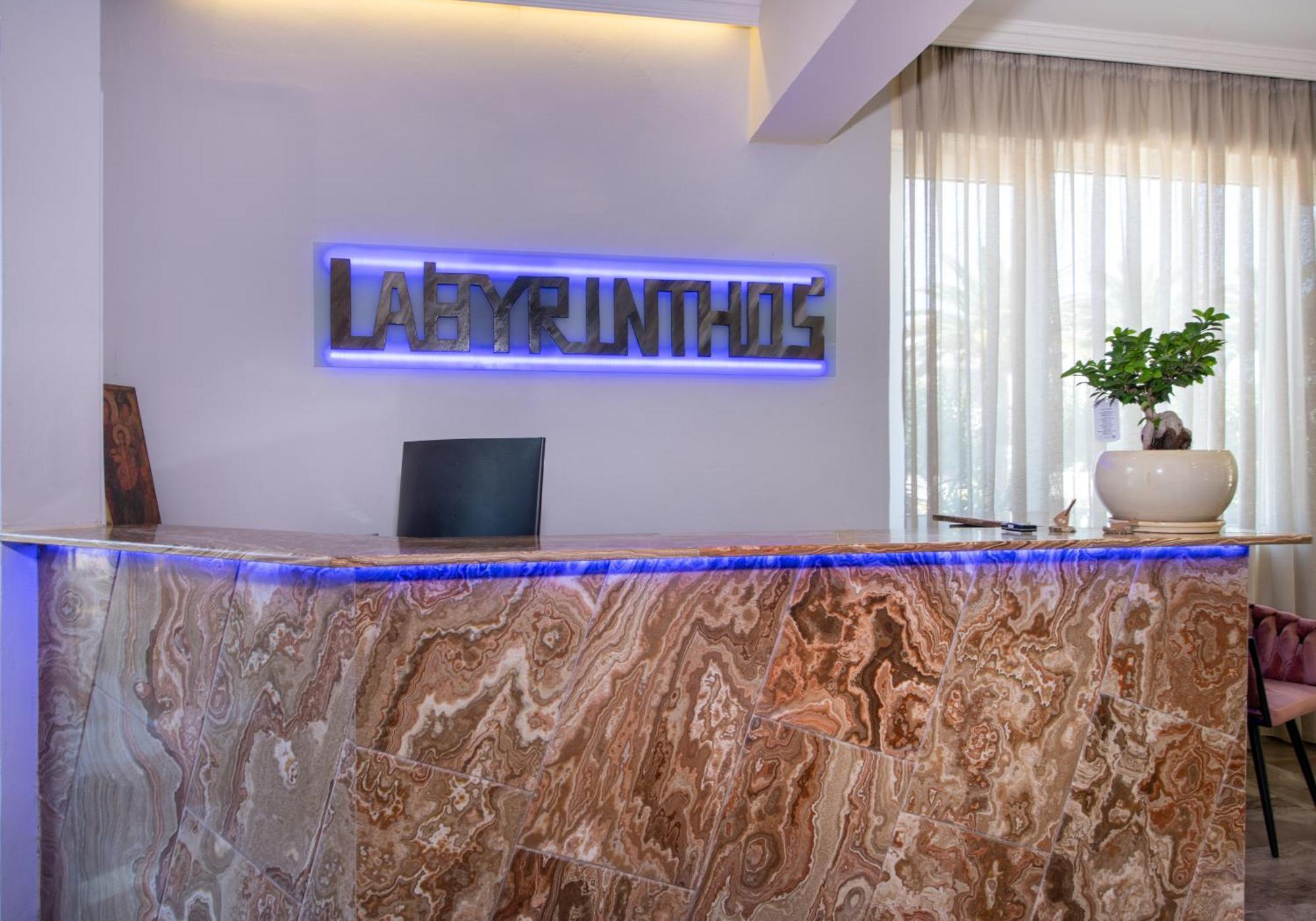 Labyrinth Hotel Jeorjúpoli Kültér fotó