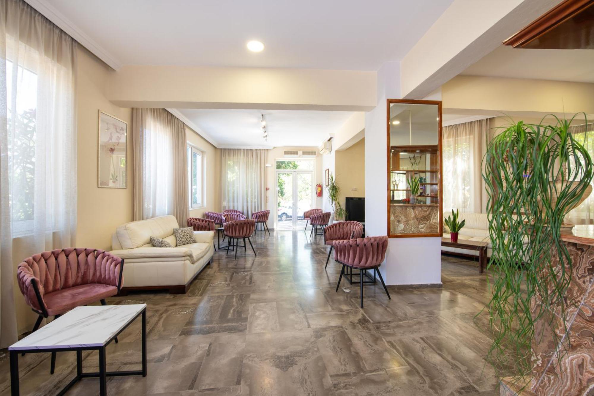 Labyrinth Hotel Jeorjúpoli Kültér fotó