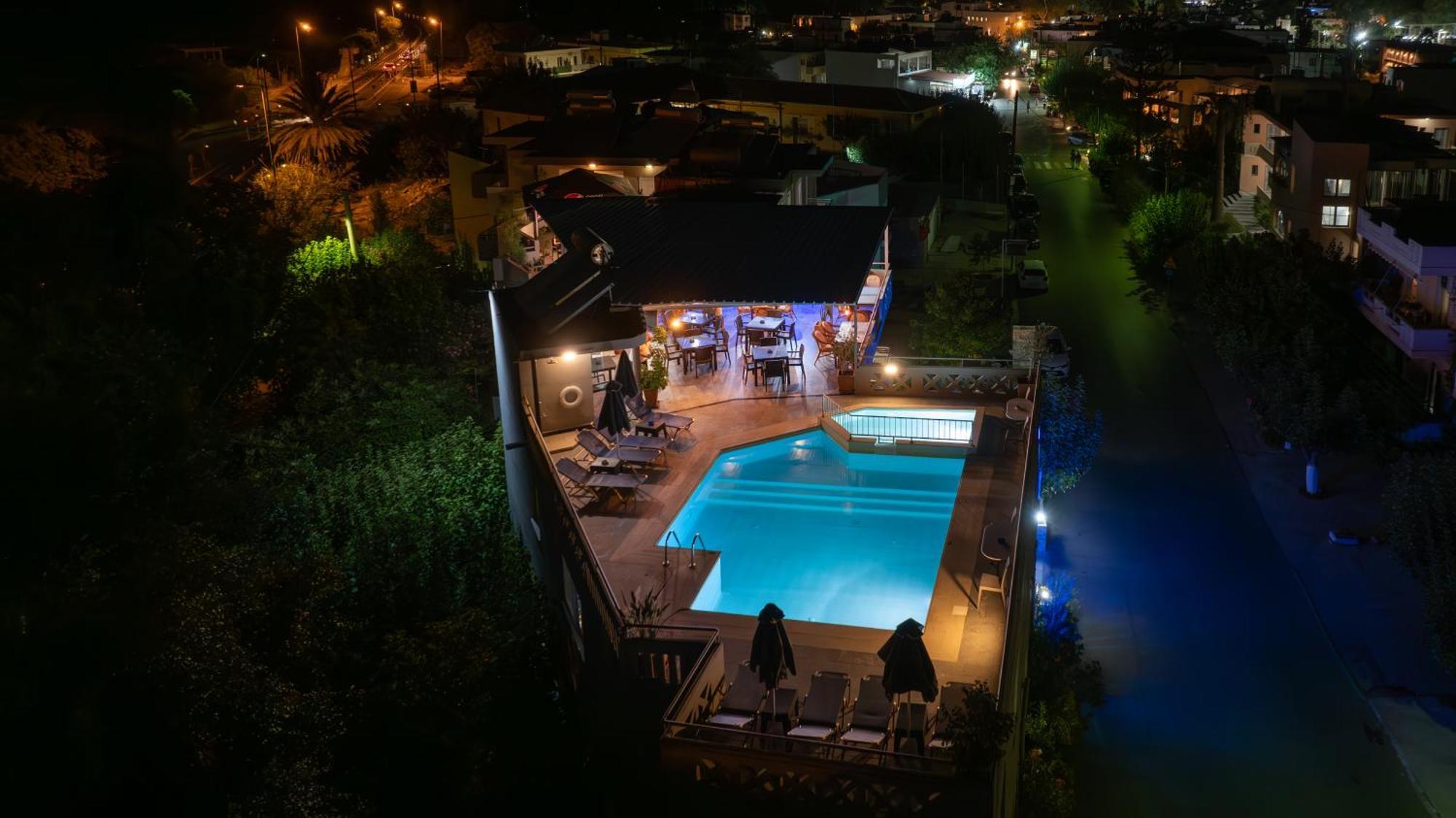 Labyrinth Hotel Jeorjúpoli Kültér fotó