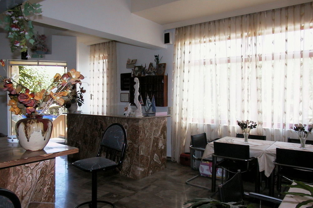 Labyrinth Hotel Jeorjúpoli Kültér fotó